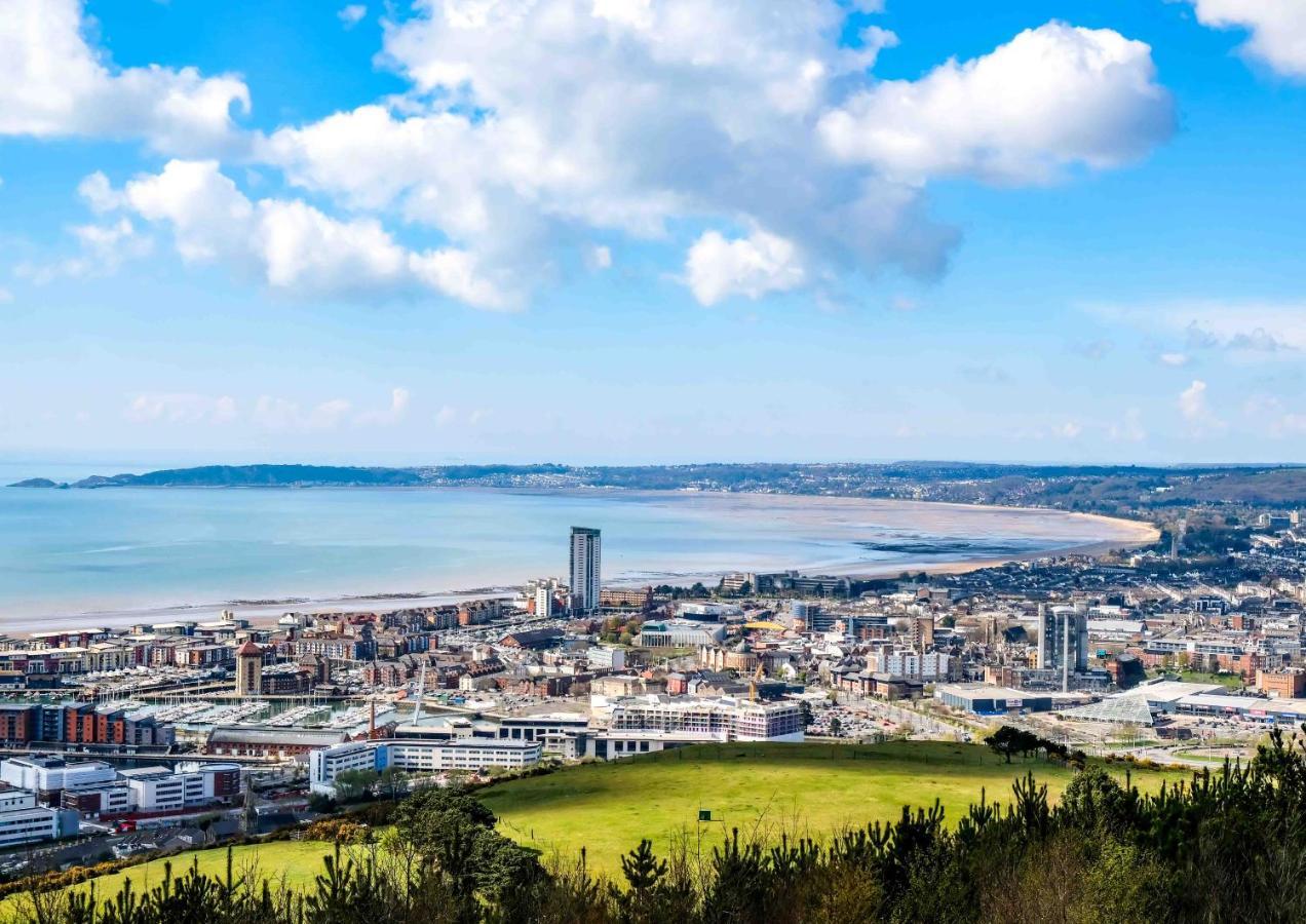 Cwtsh Hostel Swansea Dış mekan fotoğraf View of Laon