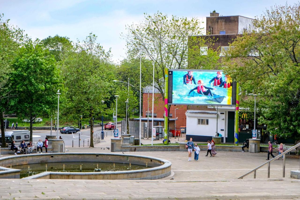Cwtsh Hostel Swansea Dış mekan fotoğraf The Olympic Park